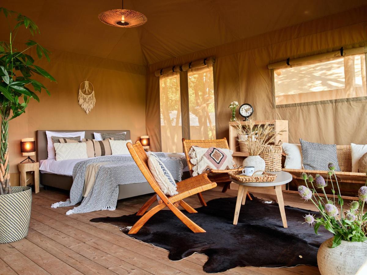 Готель Zatoria Luxury Glamping Затор Екстер'єр фото