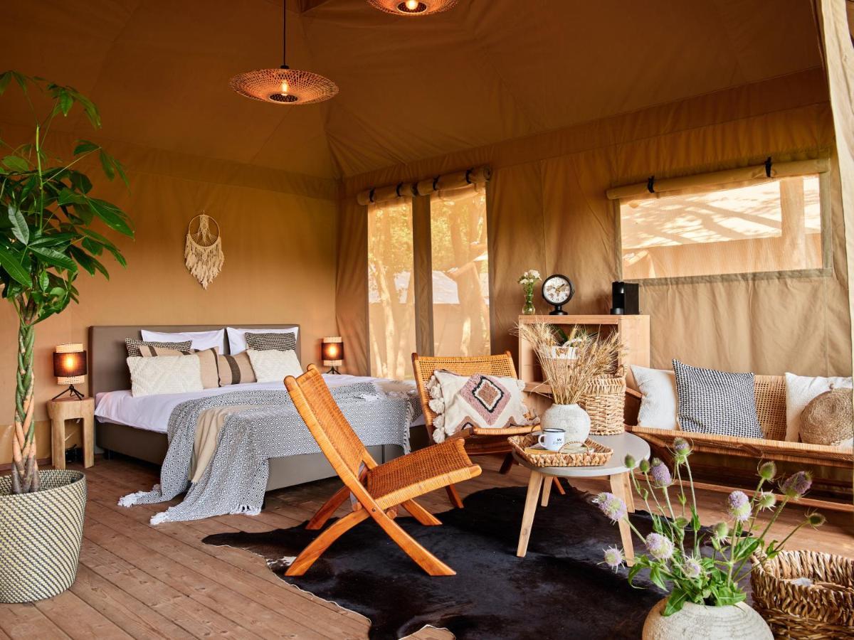 Готель Zatoria Luxury Glamping Затор Екстер'єр фото