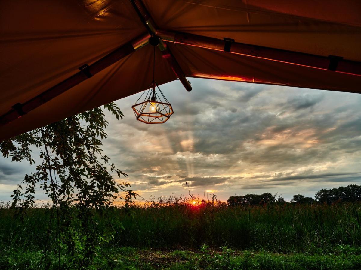 Готель Zatoria Luxury Glamping Затор Екстер'єр фото